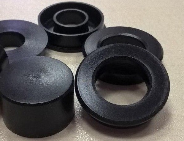 Капролоновая маслонаполненная втулка черная ПА 6 Б 60х1000 мм ТУ 2224-001-78534599-2006 фото