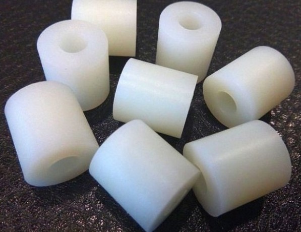 Капролоновая втулка кремовая ПА 6 Б 50х1000 мм ТУ 2224-001-78534599-2006 фото