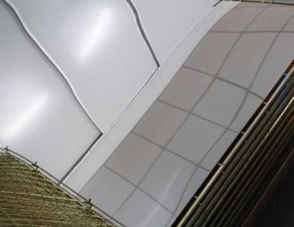 Лист нержавеющий BA+PE зеркальный с защитной пленкой х/к AISI 304 0,55 мм ASTM A240 фото