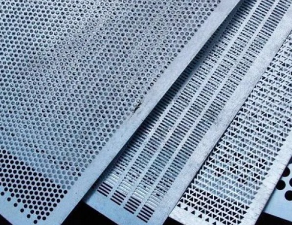 Лист перфорированный нержавеющий Qg AISI 304 10 мм ТУ 25.11.23-002-23083253-2017 фото