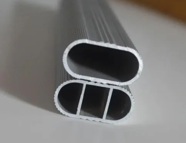 Профиль алюминиевый прессованный овальный АД1 70х35х5 мм ГОСТ 18591-91 фото