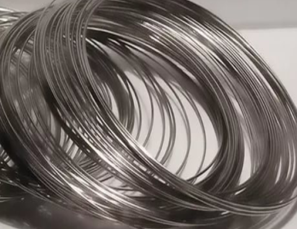 Проволока титановая сварочная ОТ4-1 5 мм ОСТ 1 90015-77 фото